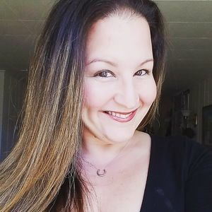 Meet your Posher, Kara